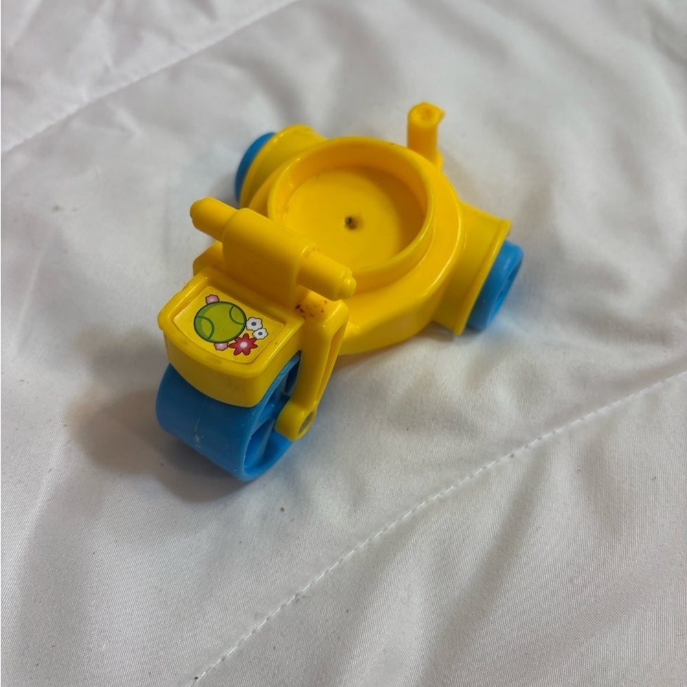 Fisher Price Little People Yellow Tricycle Bicycle Bike 2007 Mattel L6685